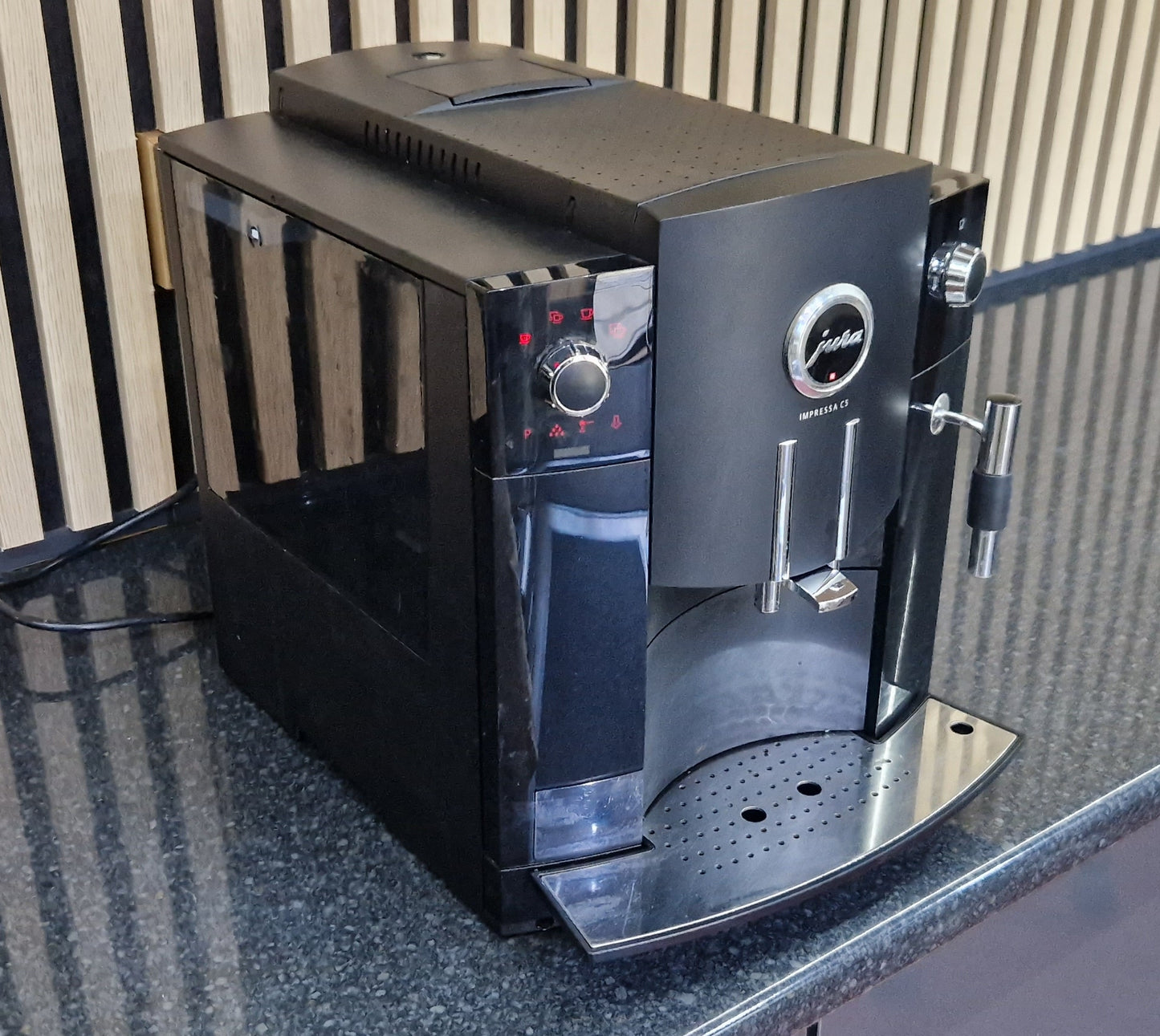 Pre-owned Jura Impressa C5 - Caffé-Select