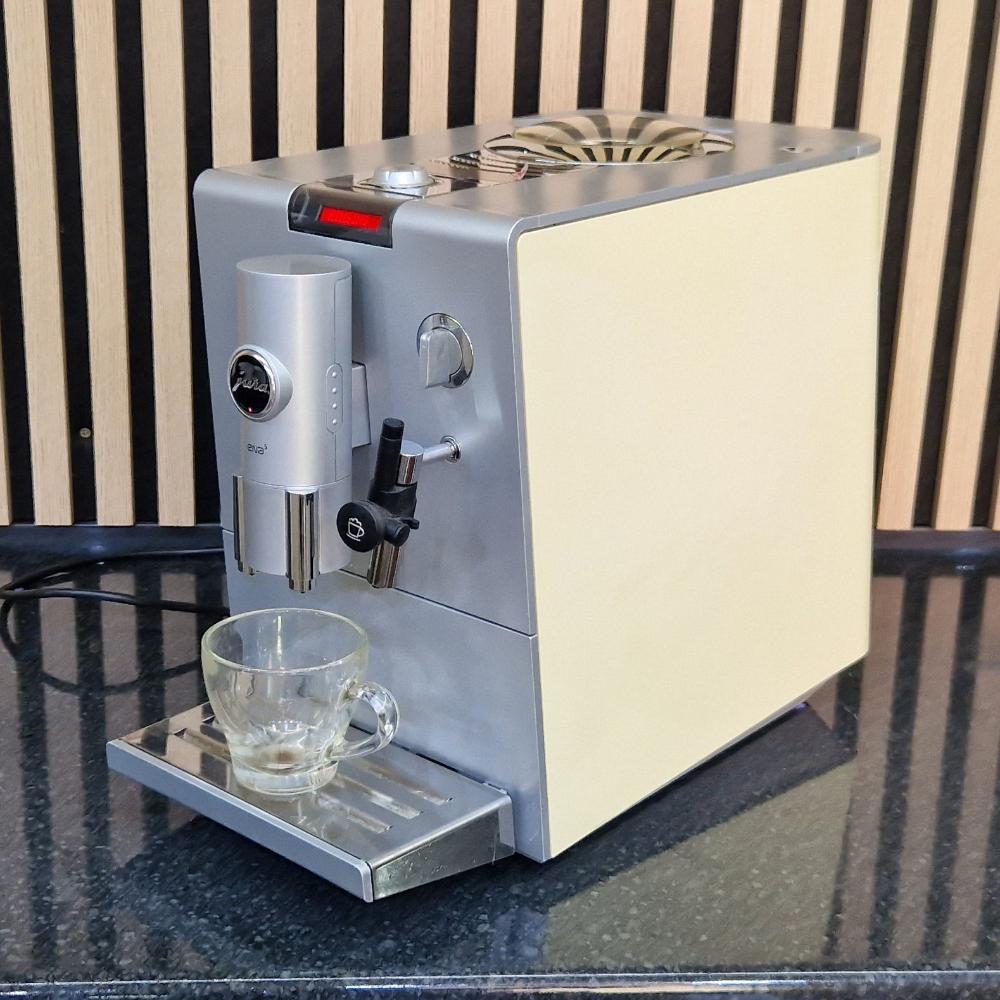 
                  
                    Pre-owned Jura ENA 5 Cream
                  
                