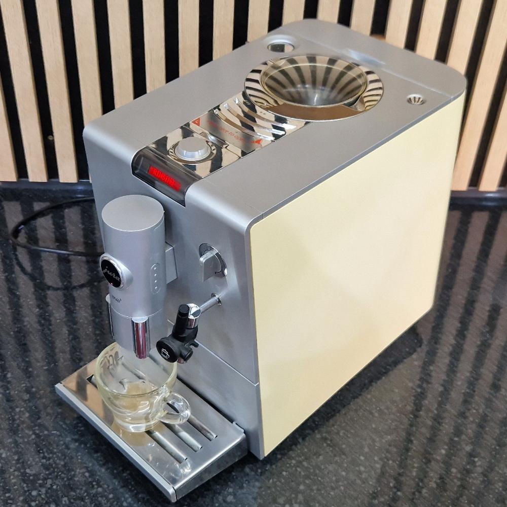 
                  
                    Pre-owned Jura ENA 5 Cream
                  
                