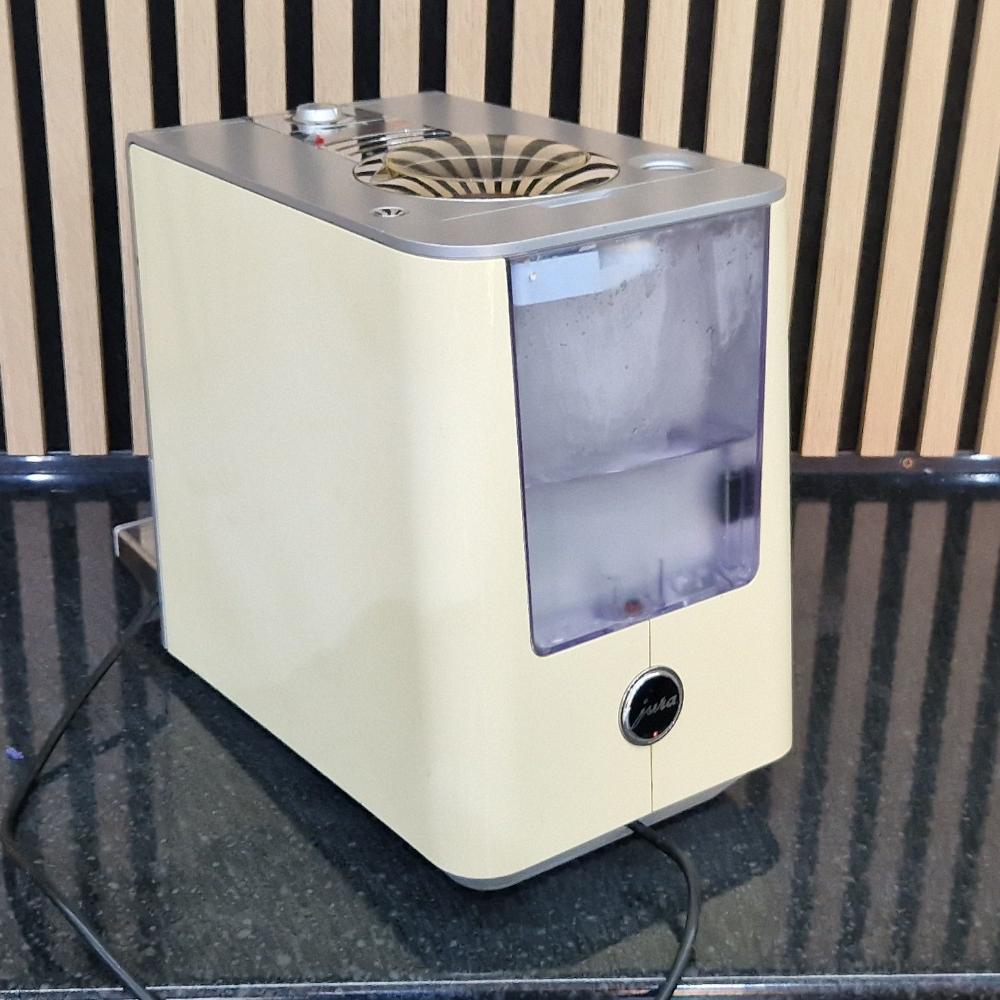 
                  
                    Pre-owned Jura ENA 5 Cream
                  
                