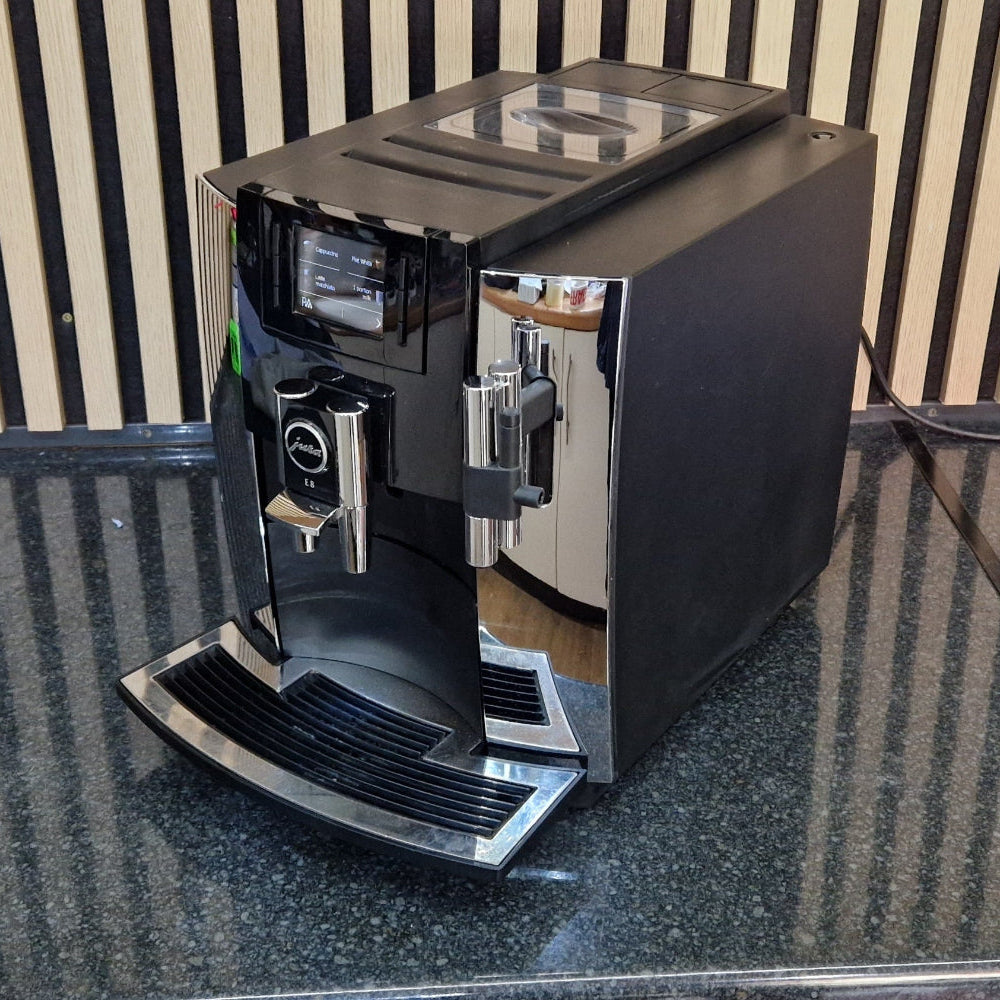 Pre-owned Jura E8 Chrome