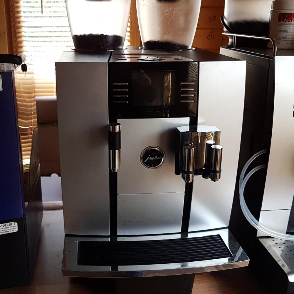 
                  
                    Jura GIGA X7 Professional 
                  
                