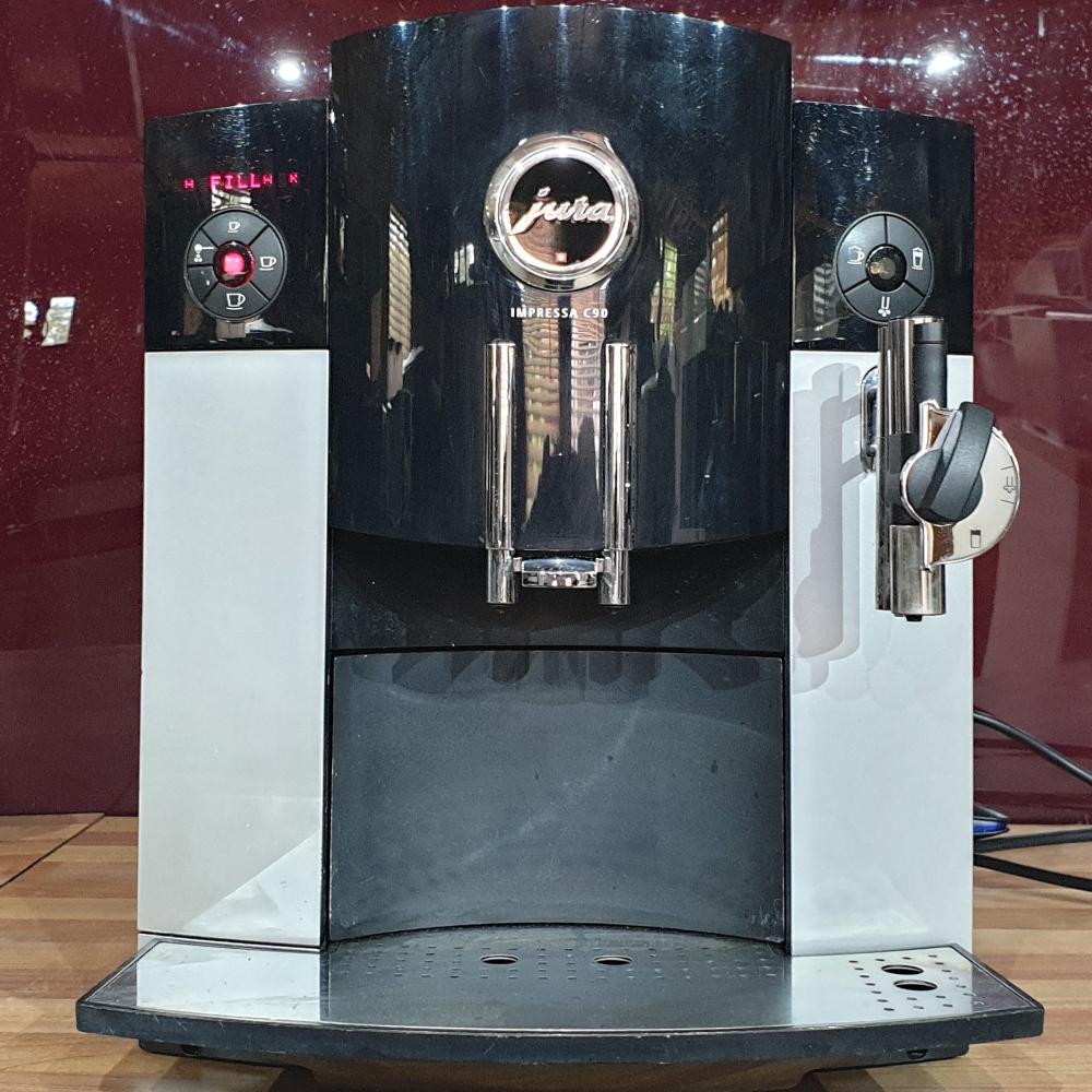 
                  
                    Pre-owned Jura C90 One Touch
                  
                