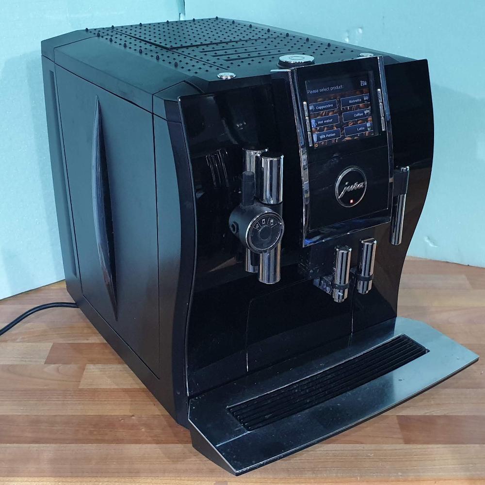 Pre-owned Jura Impressa Z9 TFT – Caffé-Select - Main Image